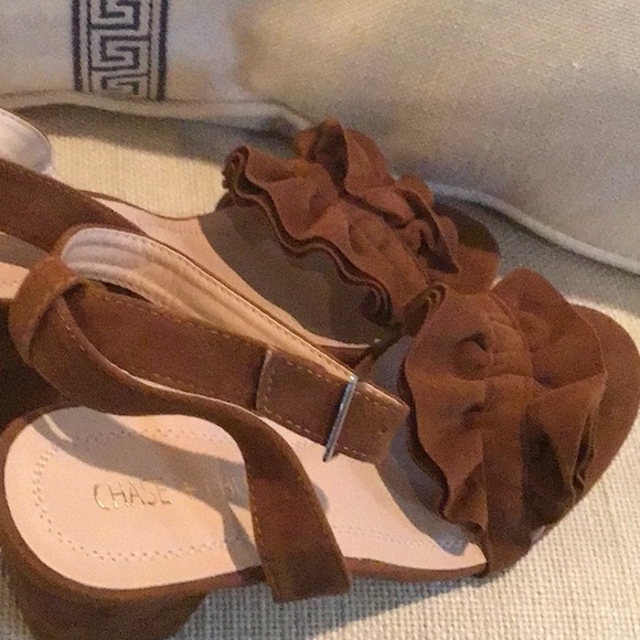 Chase + Chloe camel ankle buckle NWOT - Picture 4 of 5